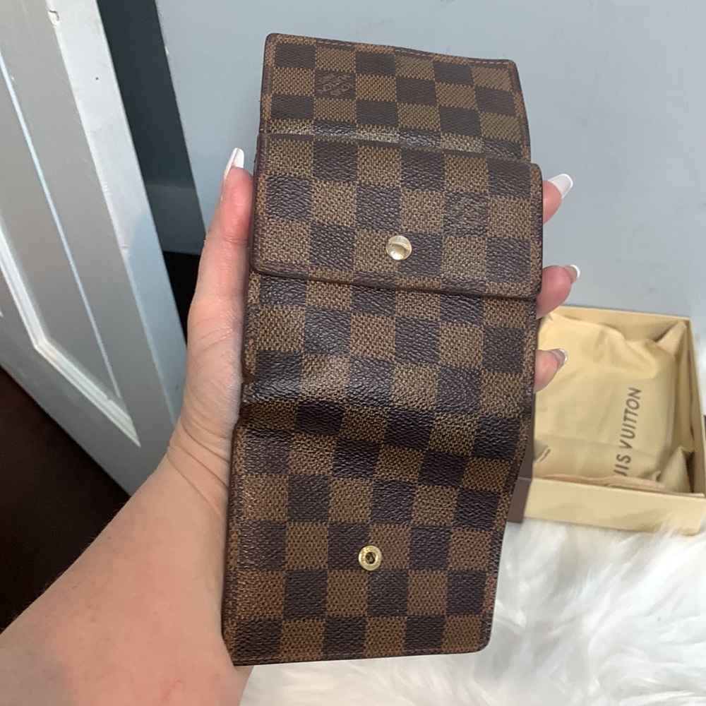 2008 authentic Louis Vuitton Elise compact wallet with box and dustbag - Picture 10 of 15